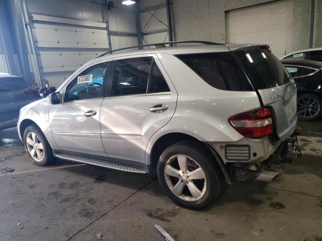 4JGBB8GB5AA615045 - 2010 MERCEDES-BENZ ML 350 4MA SILVER photo 2