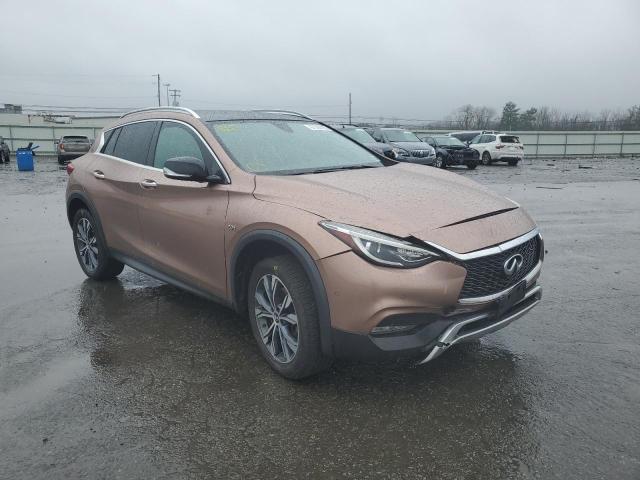 SJKCH5CR1HA017695 - 2017 INFINITI QX30 BASE BROWN photo 1