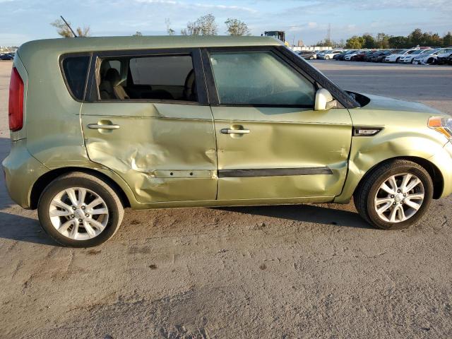 KNDJT2A57D7632847 - 2013 KIA SOUL GREEN photo 9