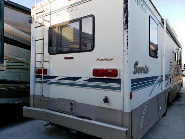 5B4LP37JXY3319902 - 2000 WORKHORSE CUSTOM CHASSIS MOTORHOME BEIGE photo 4