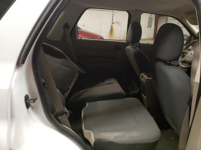 1FMCU92Z58KA29426 - 2008 FORD ESCAPE XLS WHITE photo 11