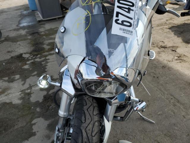 JS1VY53AX72103435 - 2007 SUZUKI VZR1800 WHITE photo 9