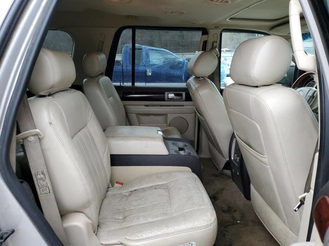 5LMFU28R83LJ00825 - 2003 LINCOLN NAVIGATOR 银色 照片 11