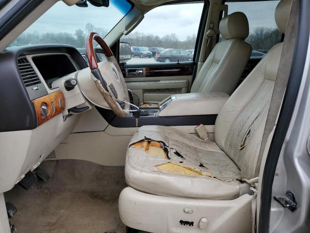 5LMFU28R83LJ00825 - 2003 LINCOLN NAVIGATOR 银色 照片 7