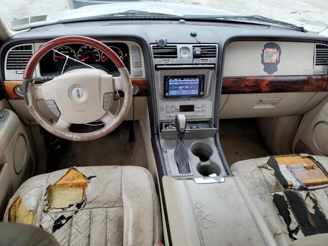 5LMFU28R83LJ00825 - 2003 LINCOLN NAVIGATOR 银色 照片 8