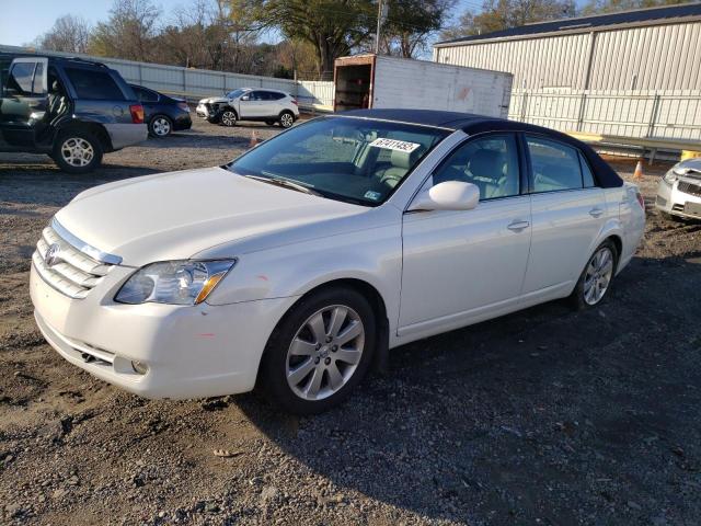 4T1BK36B55U****** - 2005 TOYOTA AVALON XLS WHITE photo 1