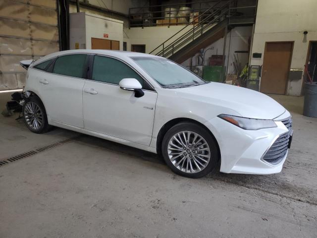 4T1DA1AB9MU008340 - 2021 TOYOTA AVALON LIM WHITE photo 4