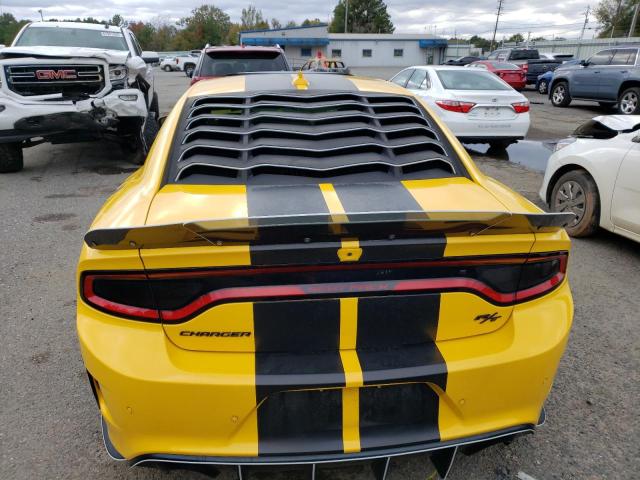 2C3CDXGJ0JH184947 - 2018 DODGE CHARGER R/ YELLOW photo 6