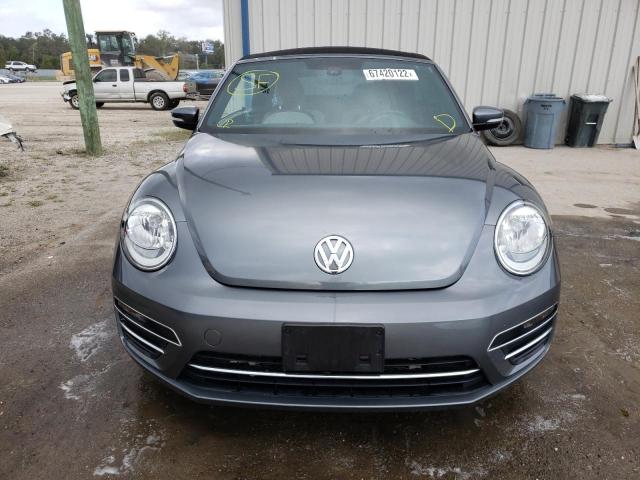 3VW517AT3HM814024 - 2017 VOLKSWAGEN BEETLE S/S GRAY photo 5