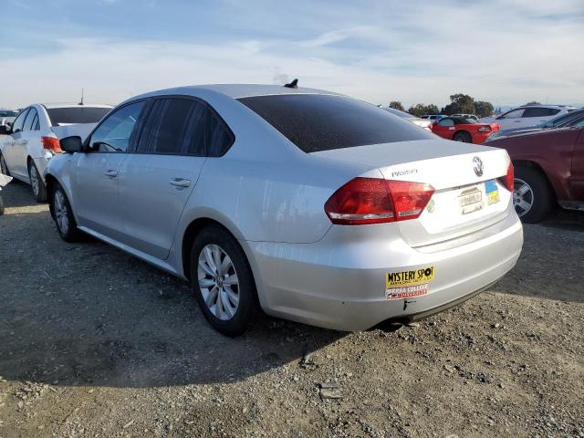 1VWAP7A32DC139761 - 2013 VOLKSWAGEN PASSAT S SILVER photo 3