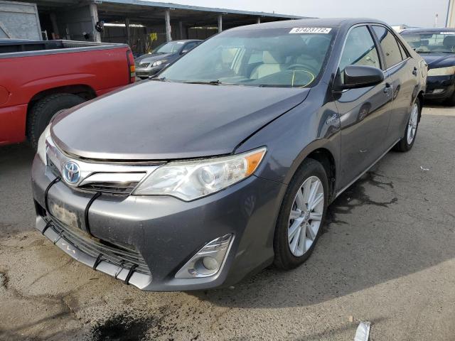 4T1BD1FKXEU135946 - 2014 TOYOTA CAMRY HYBR GRAY photo 2