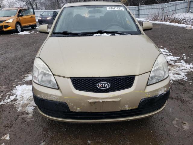 KNADE223796488795 - 2009 KIA RIO BASE GOLD photo 5