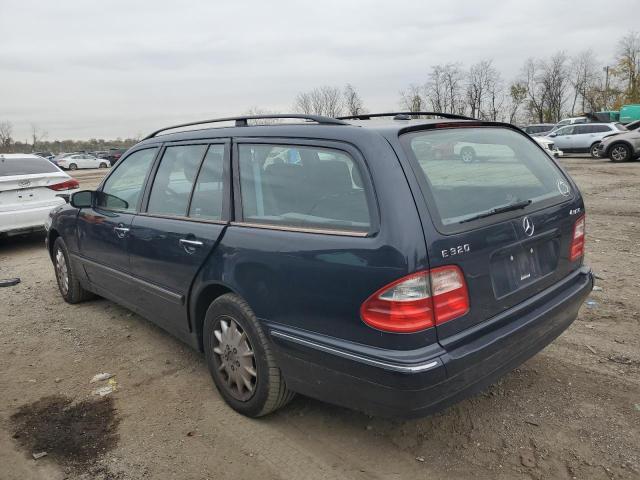 WDBJH82J01X053371 - 2001 MERCEDES-BENZ E 320 4MAT BLUE photo 2