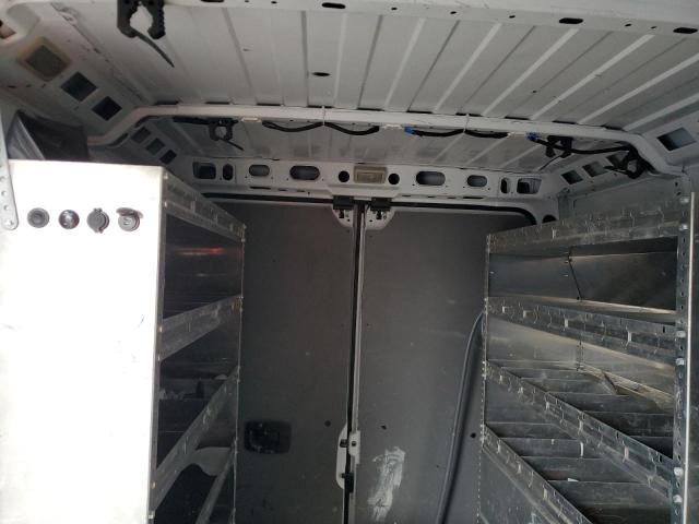 3C6TRVCG1JE112590 - 2018 RAM PROMASTER WHITE photo 10
