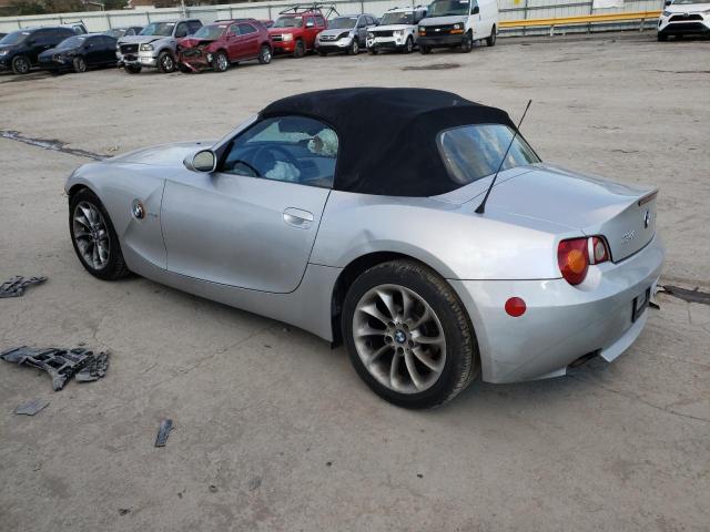 4USBT33514LR68745 - 2004 BMW Z4 2.5 SILVER photo 2