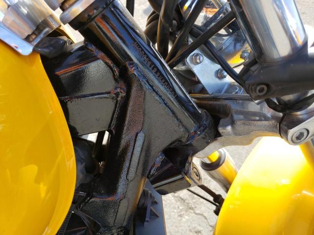 JH2RC44122M600501 - 2002 HONDA VT750 DC YELLOW photo 10