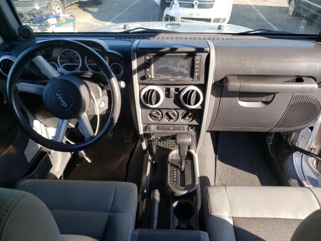 1J4FA54189L755393 - 2009 JEEP WRANGLER S SILVER photo 8