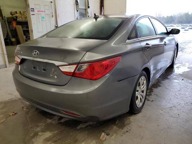 5NPEB4AC2BH231102 - 2011 HYUNDAI SONATA GLS GRAY photo 4