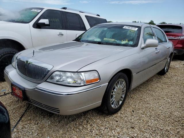 2LNBL8CV7AX631302 - 2010 LINCOLN TOWN CAR S SILVER photo 1