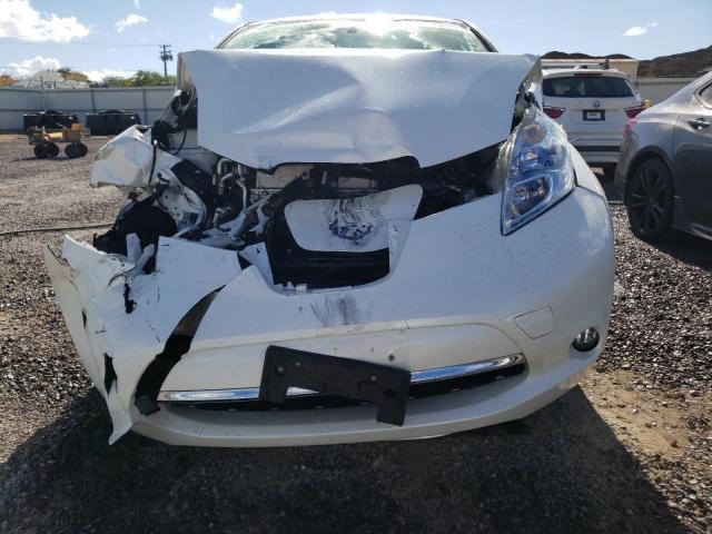 1N4AZ0CPXFC313590 - 2015 NISSAN LEAF S WHITE photo 5