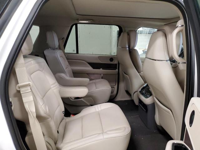 5LMJJ2HT3KEL23680 - 2019 LINCOLN NAVIGATOR 白色 照片 11