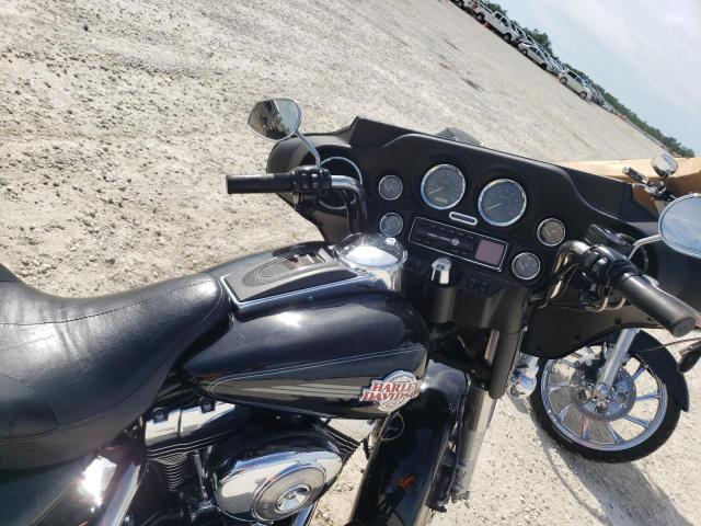 1HD1FCW135Y606405 - 2005 HARLEY-DAVIDSON FLHTCUI 黑色 照片 5