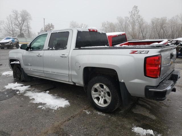 3GCUKREC1JG432435 - 2018 CHEVROLET SILVERADO SILVER photo 2