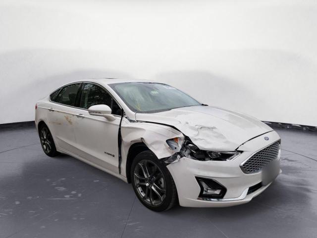 3FA6P0RU0KR212787 - 2019 FORD FUSION TIT WHITE photo 1