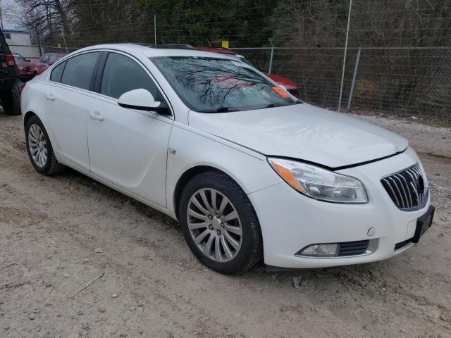 W04GS5EC7B1026370 - 2011 BUICK REGAL CXL WHITE photo 4