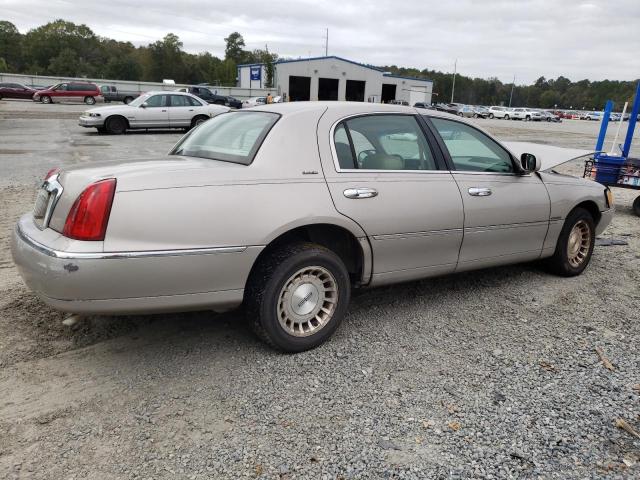 1LNHM81W6XY628192 - 1999 LINCOLN TOWN CAR E TAN photo 3