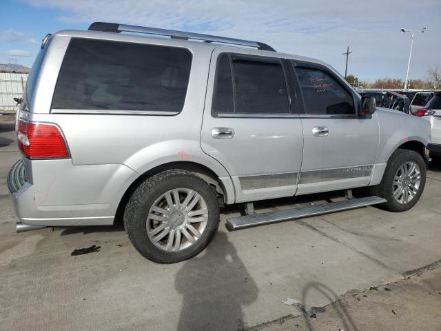 5LMJJ2J55AEJ02320 - 2010 LINCOLN NAVIGATOR 银色 照片 3