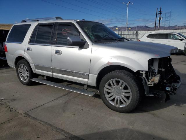 5LMJJ2J55AEJ02320 - 2010 LINCOLN NAVIGATOR 银色 照片 4