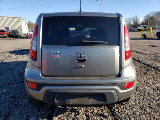 KNDJT2A68D7579472 - 2013 KIA SOUL GRAY photo 6