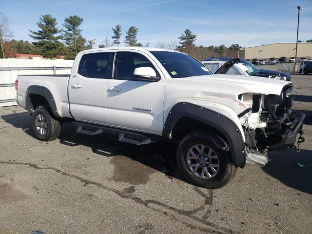 3TMDZ5BN0HM014373 - 2017 TOYOTA TACOMA DOU WHITE photo 4