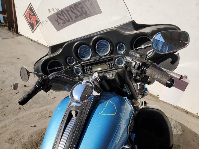 1HD1FC416BB625239 - 2011 HARLEY-DAVIDSON FLHTCU BLUE photo 5