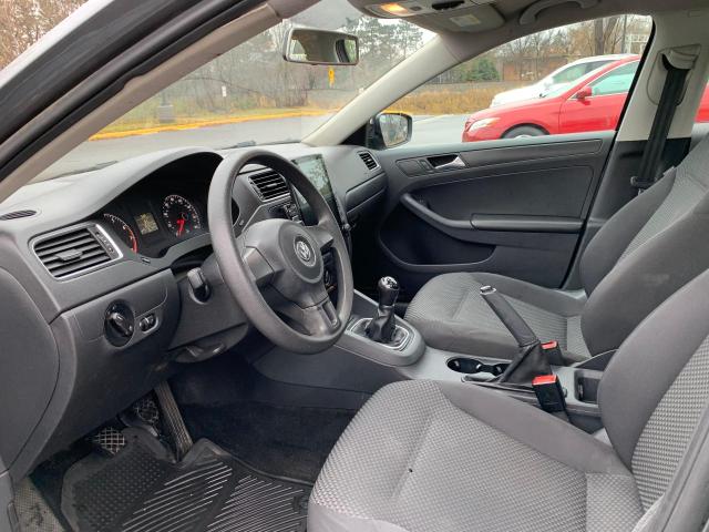 3VW1K7AJ4DM222829 - 2013 VOLKSWAGEN JETTA BASE GRAY photo 5