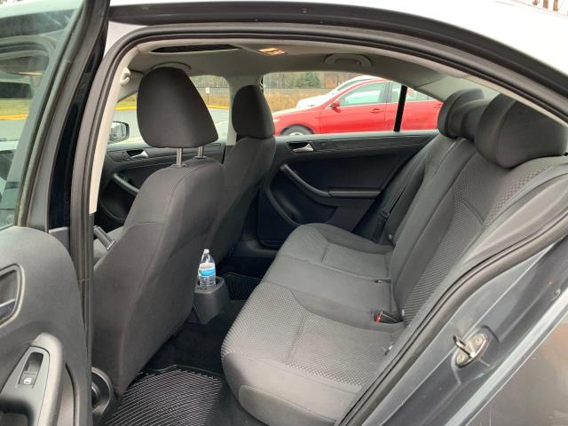 3VW1K7AJ4DM222829 - 2013 VOLKSWAGEN JETTA BASE GRAY photo 6