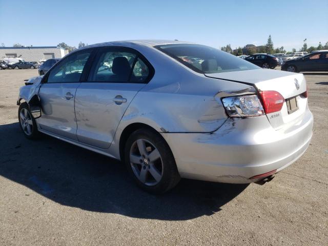 3VW1K7AJ9DM412612 - 2013 VOLKSWAGEN JETTA BASE 银色 照片 2