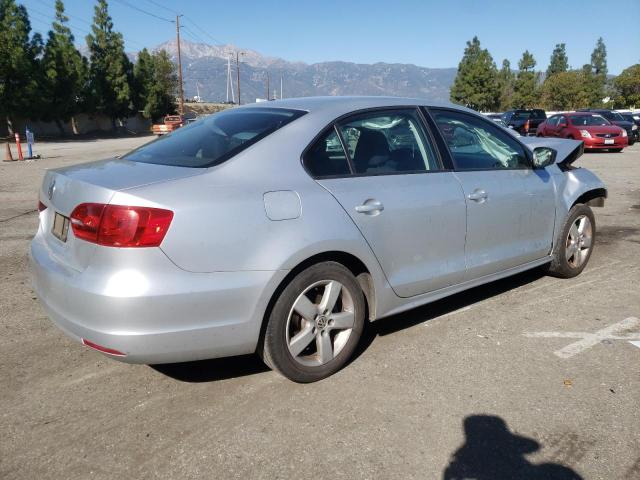 3VW1K7AJ9DM412612 - 2013 VOLKSWAGEN JETTA BASE 银色 照片 3