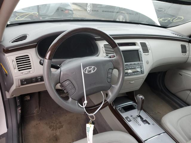 KMHFC46F39A370012 - 2009 HYUNDAI AZERA SE WHITE photo 8