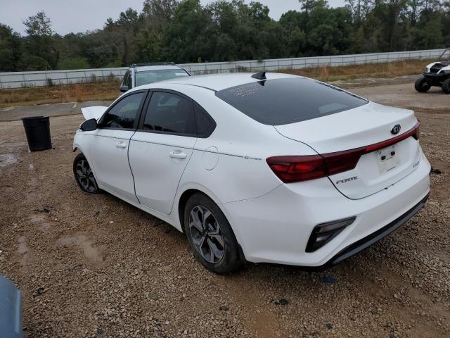 3KPF24AD3ME310038 - 2021 KIA FORTE FE WHITE photo 2