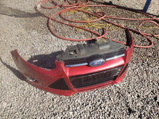 1FAHP3M28CL215128 - 2012 FORD FOCUS RED photo 12