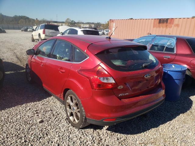 1FAHP3M28CL215128 - 2012 FORD FOCUS RED photo 2