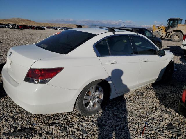 JHMCP264X8C018349 - 2008 HONDA ACCORD LXP WHITE photo 3