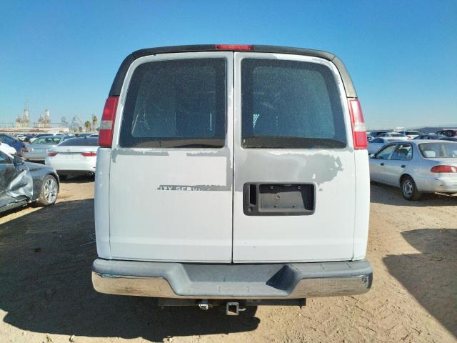 1GCGG25V571232091 - 2007 CHEVROLET EXPRESS CA WHITE photo 6