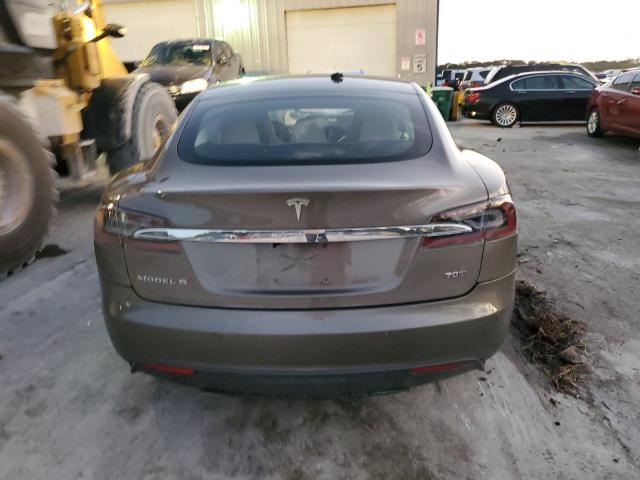 5YJSA1S25FF090945 - 2015 TESLA MODEL S 70 GRAY photo 6