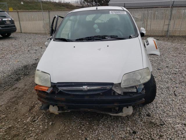 KL1TD66646B672809 - 2006 CHEVROLET AVEO BASE WHITE photo 5