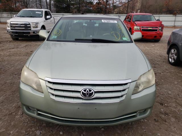 4T1BK36B95U032339 - 2005 TOYOTA AVALON XL GREEN photo 5