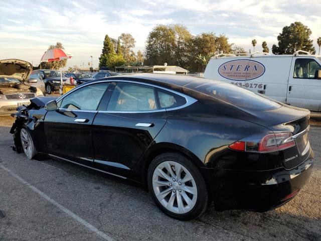 5YJSA1E23HF212099 - 2017 TESLA MODEL S Սև լուսանկար 2