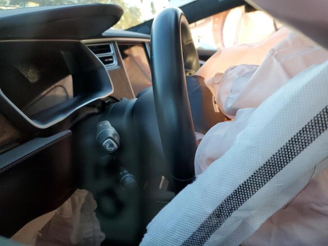 5YJSA1E23HF212099 - 2017 TESLA MODEL S Սև լուսանկար 8